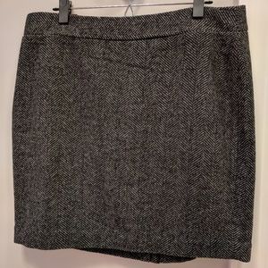 Women's Banana Republic herringbone skirt